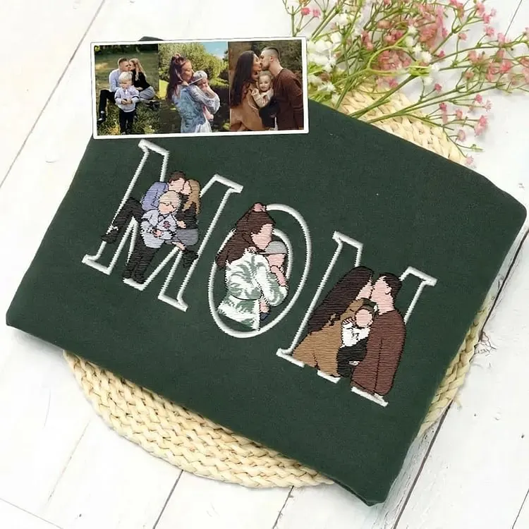  Custom Family Embroidered Portrait Sweatshirt - Gift for Mom Mama