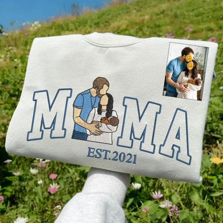 Custom Embroidered Mama Sweatshirt - Personalized Mom & Kids Portrait Photo Crewneck, Mothers Day Gift for Mom