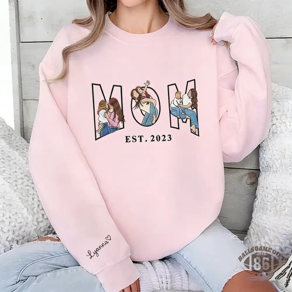 Personalized Mama Sweatshirt with Custom Embroidered Family Portraits - Meaningful Mother's Day Gift for Moms