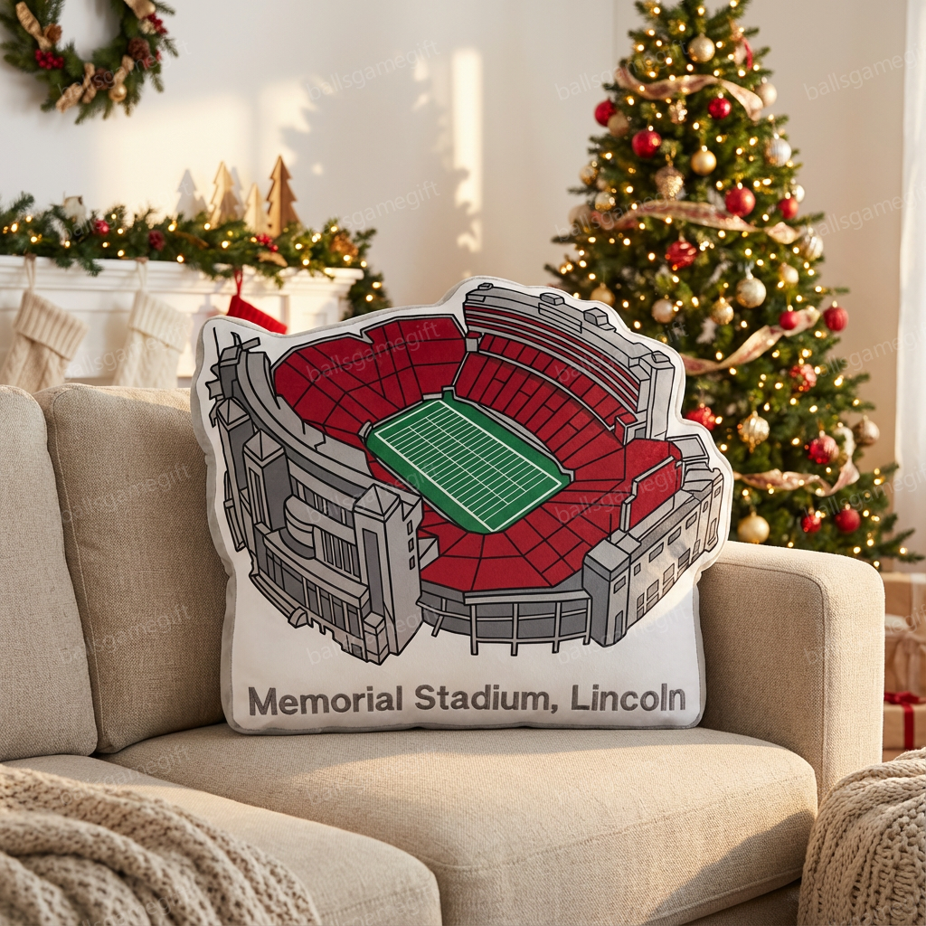 Memorial Staidum (Lincoln）Plush Pillow
