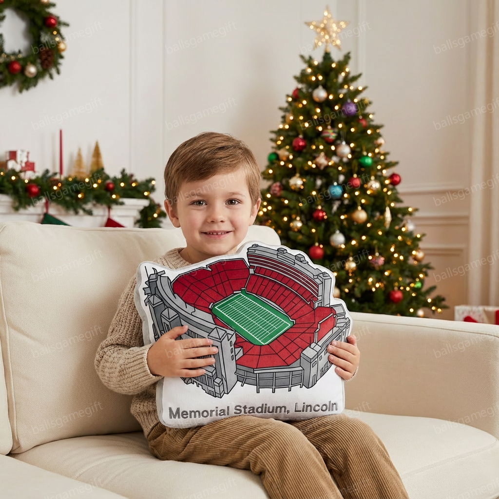 Memorial Staidum (Lincoln）Plush Pillow