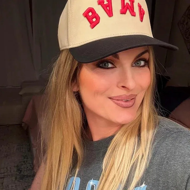 Custom Upside Down Hat 3D Puff Embroidered Two Tone Baseball Cap