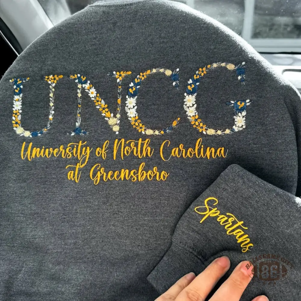 [Copy]Custom School Name Embroidered Crewneck | College Style Game Day Pullover | School Spirit Gift