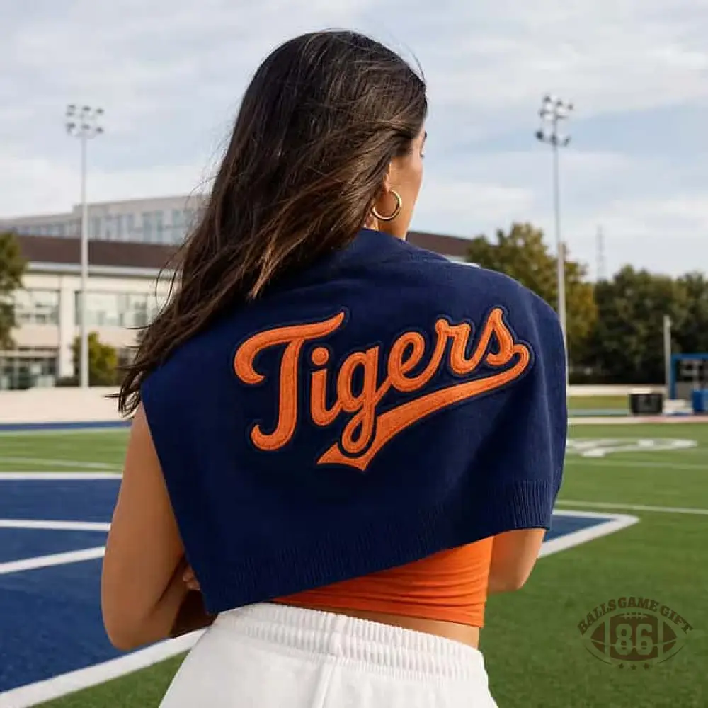 Custom Collegiate Team Name Wrap – Classic Tailgate Ready Varsity Style