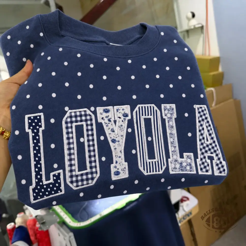 [Copy]Custom Cheer Mom Polka Dot Sweatshirt, Sequin Bow Name Embroidered Crew Neck Pullover