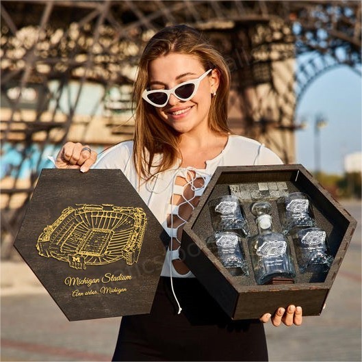 Custom Stadium Whiskey Set (Wooden Box + Decanter + 4 Glasses + 4 Coasters), Bourbon Whiskey, Christmas Gift