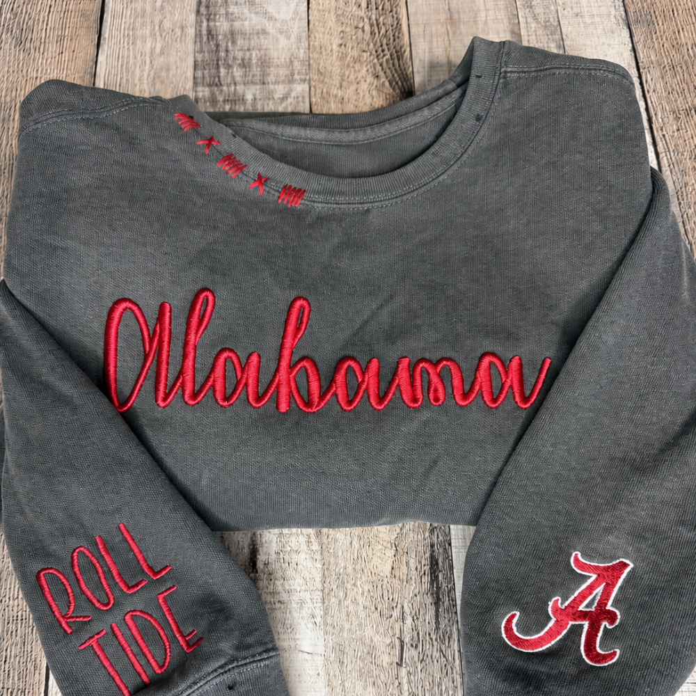 VINTAGE 3D Embroidery Unisex Custom Crew Custom Embroidered Hand Distressed Crew Neck Sweatshirt Graduation Gift College School Listing
