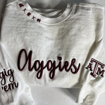 VINTAGE 3D Embroidery Unisex Custom Crew Custom Embroidered Hand Distressed Crew Neck Sweatshirt Graduation Gift College School Listing