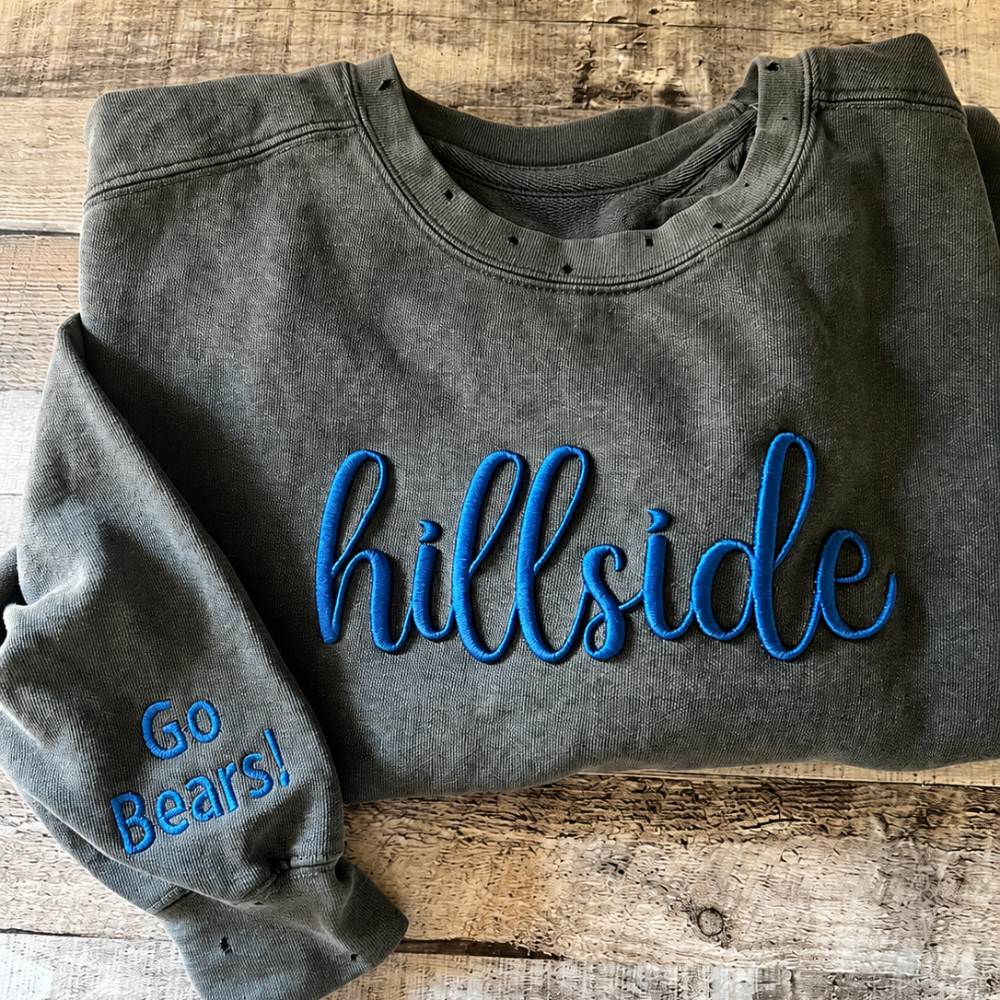 VINTAGE 3D Embroidery Unisex Custom Crew Custom Embroidered Hand Distressed Crew Neck Sweatshirt Graduation Gift College School Listing
