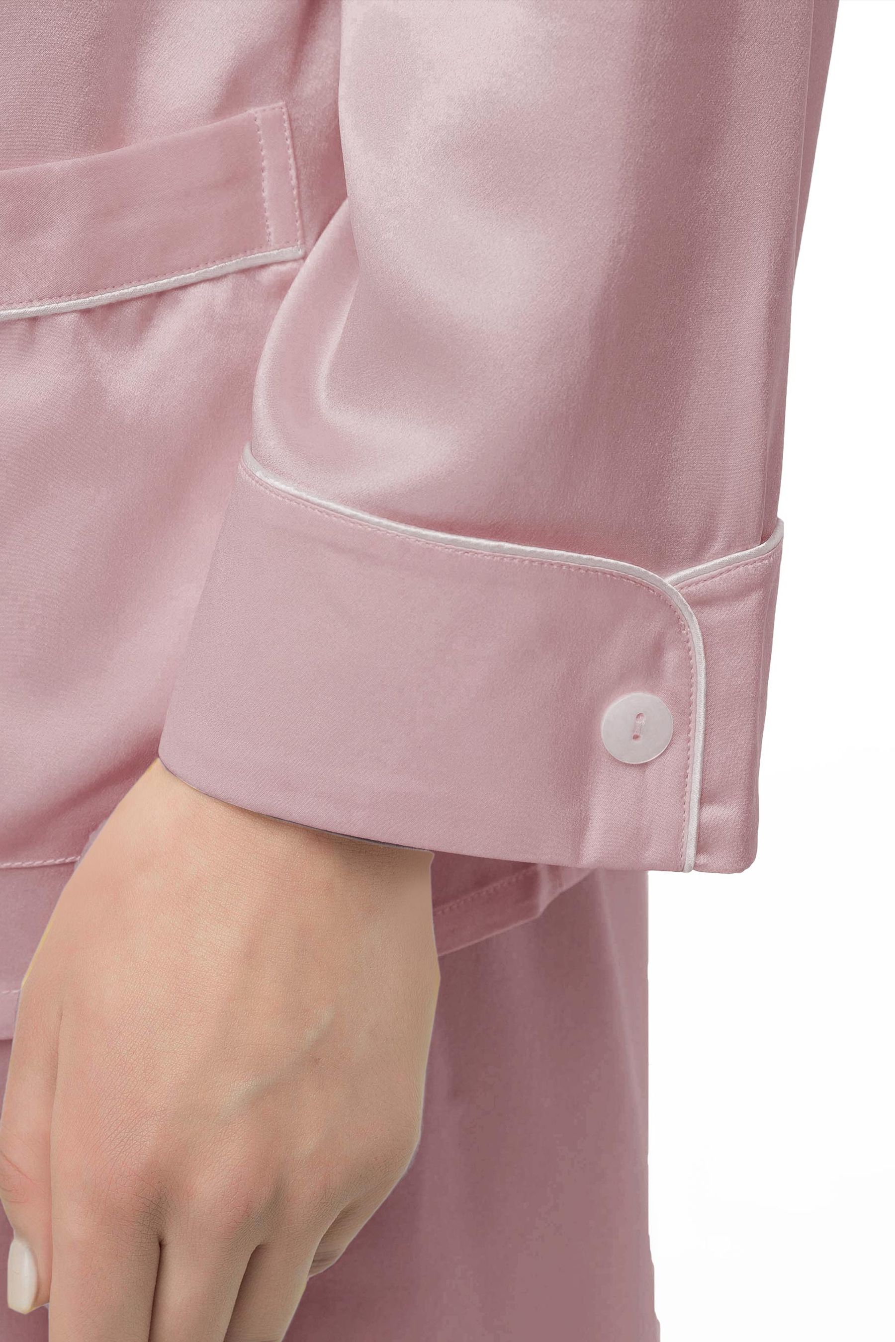 #color_Quicksand Pink