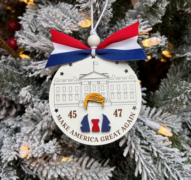 🦅"Make America Great Again"🗽 - Red Hat Keychain & Ornament