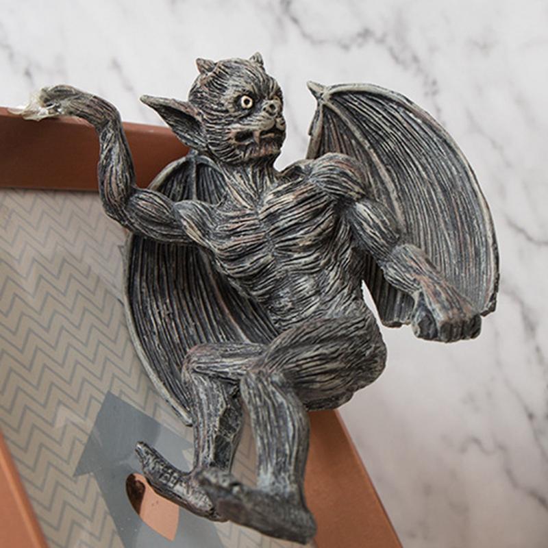 (🔥HOT SALE 50% OFF) - Dragon Winged Gargoyle Fence Hanger