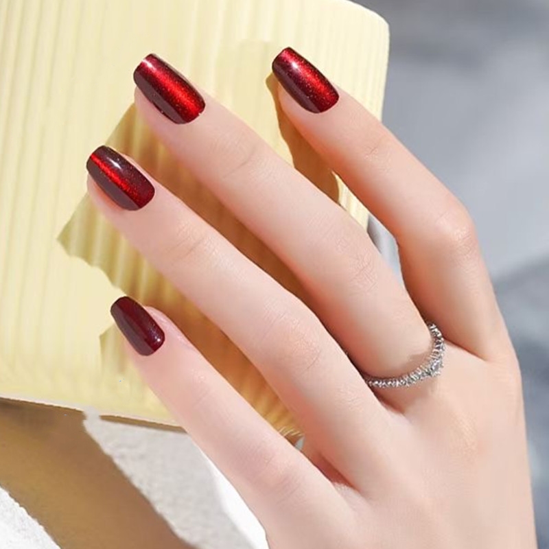Shiny Cat Eye Fake Nails