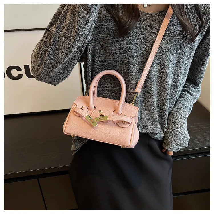 🔥50% off for a limited time🔥👜Fashion women's shoulder bag👜