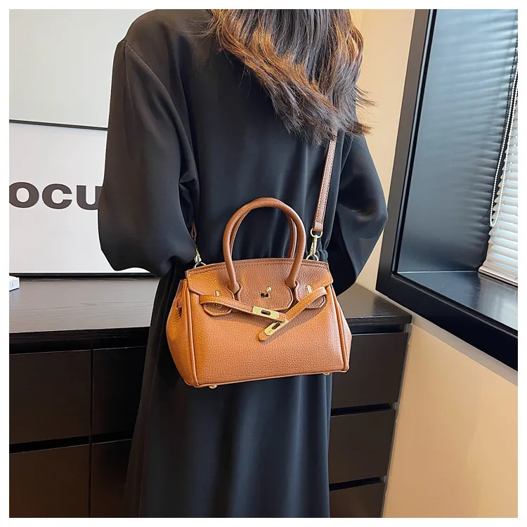 🔥50% off for a limited time🔥👜Fashion women's shoulder bag👜