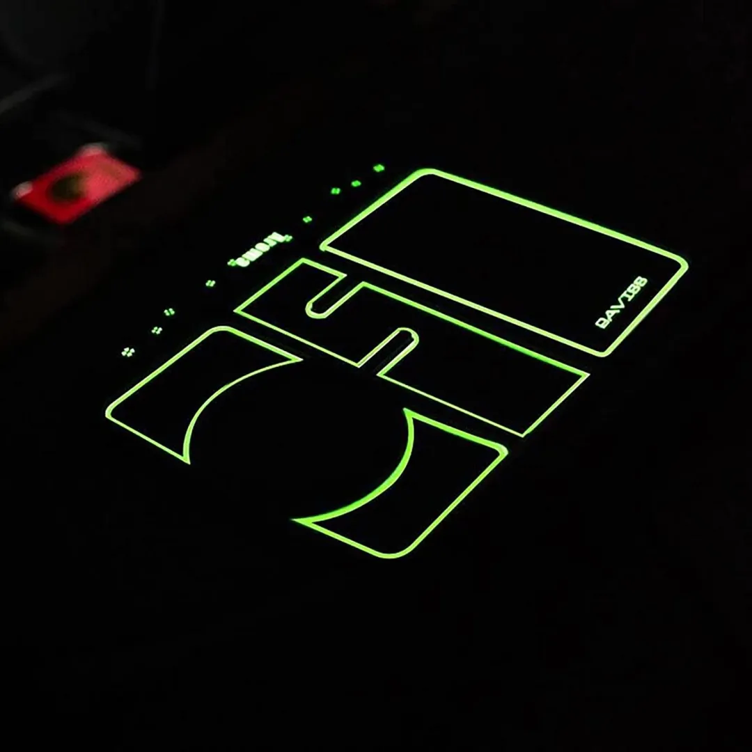 NON-SLIP PHONE PAD FOR 4-IN-1 CAR