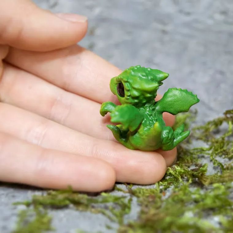 🐲Newborn Dragon In Egg