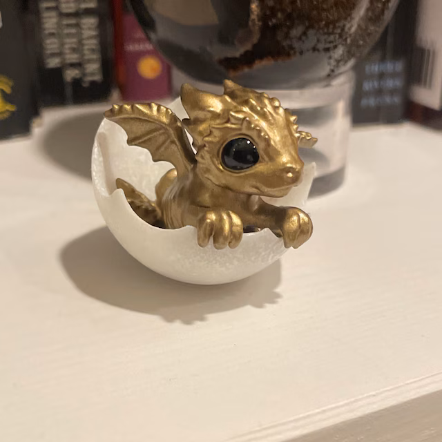 🐲Newborn Dragon In Egg