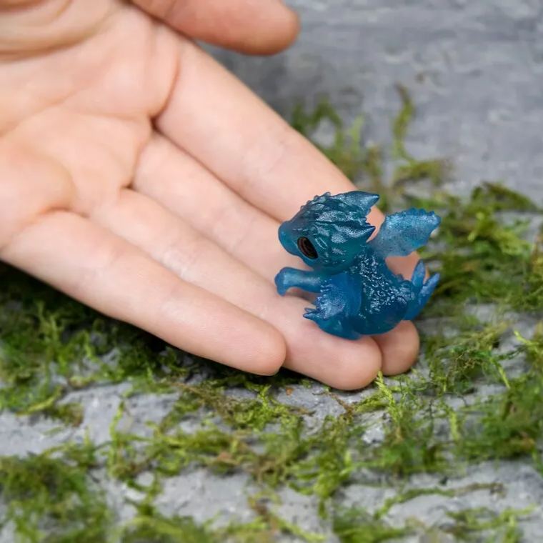 🐲Newborn Dragon In Egg