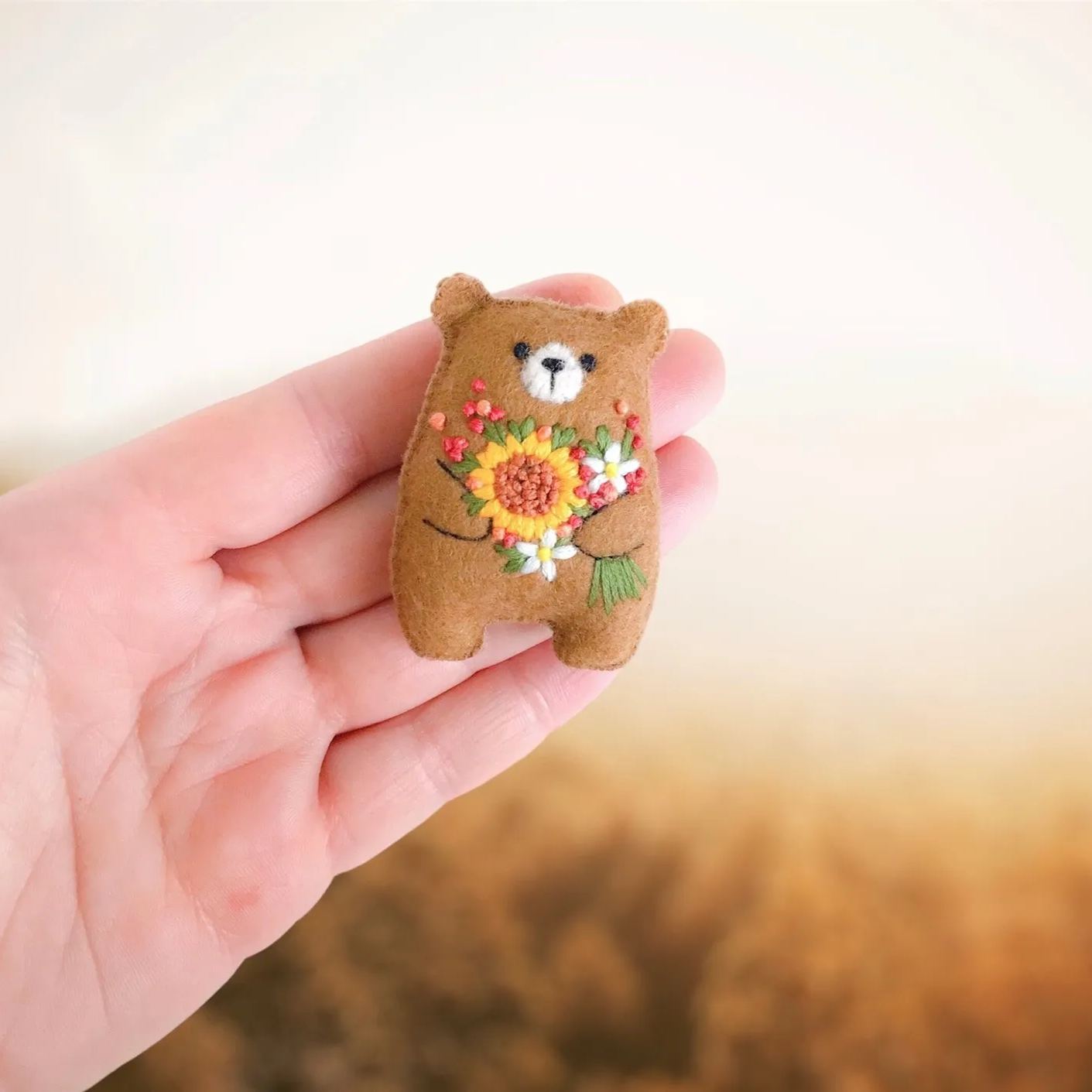🐻Little Pocket Hug Flowers Bouquet Bear
