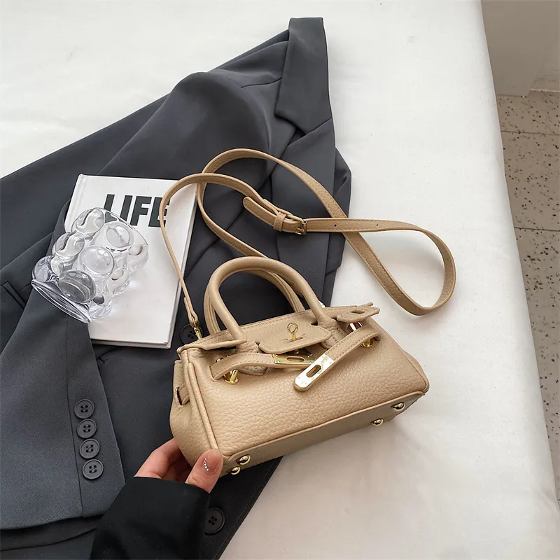 🔥50% off for a limited time🔥👜Fashion women's shoulder bag👜