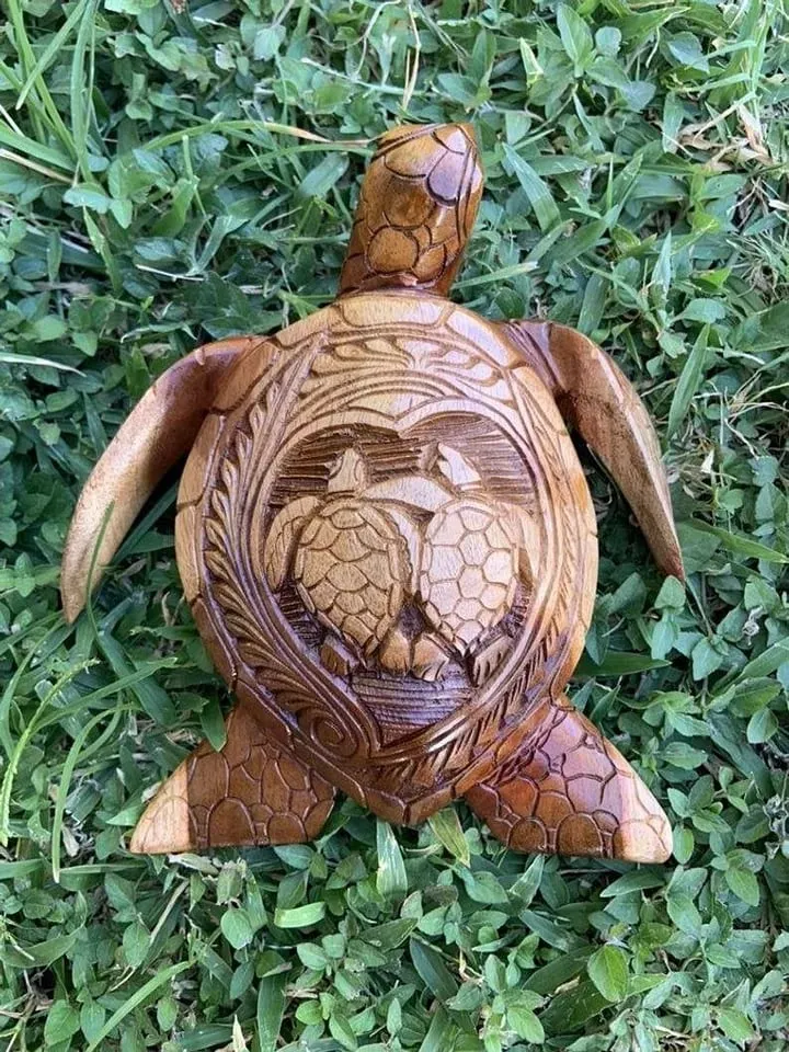 Hawaiian Sea Turtle Carving