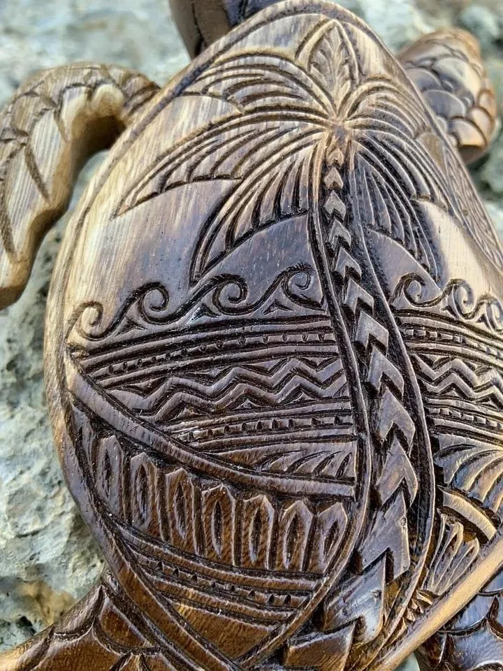 Hawaiian Sea Turtle Carving