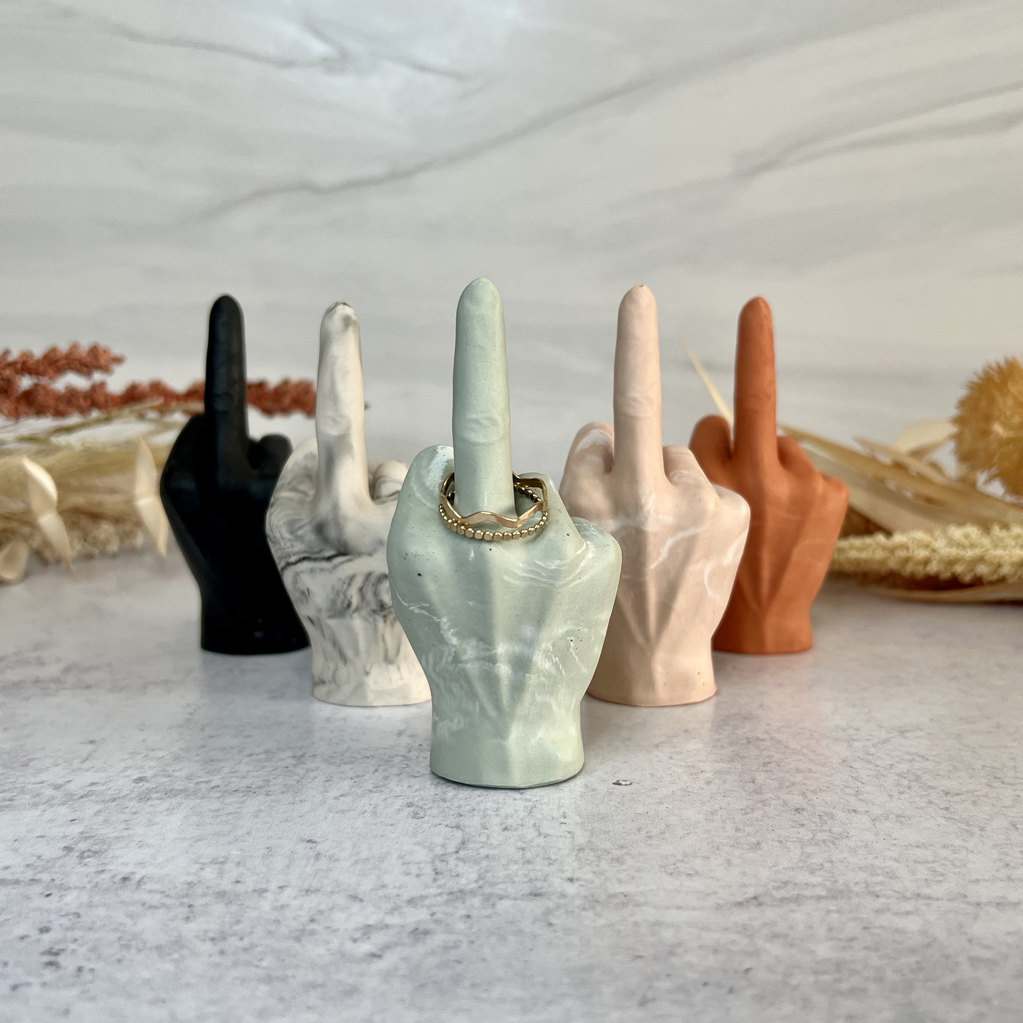 Middle Finger Ring Holer