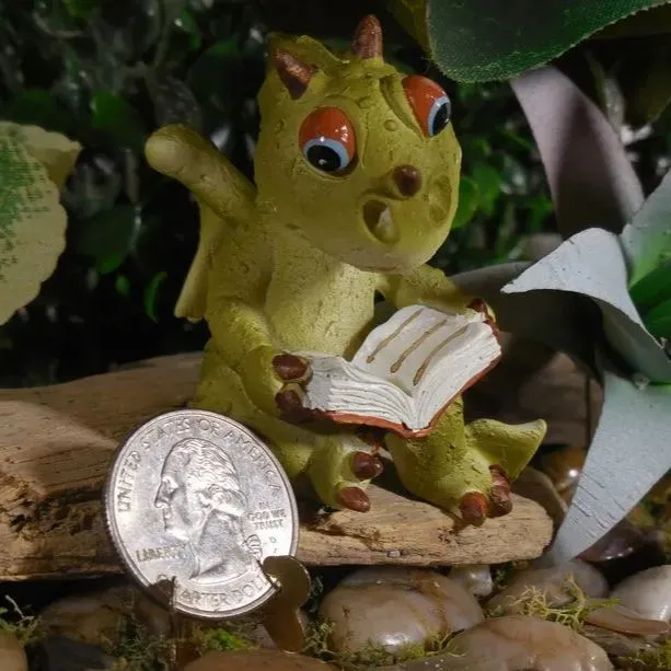 🔥🔥2025 Mother's Day Gift 50% Off--Miniature Green Dragon Reading on Giant Book Figurine