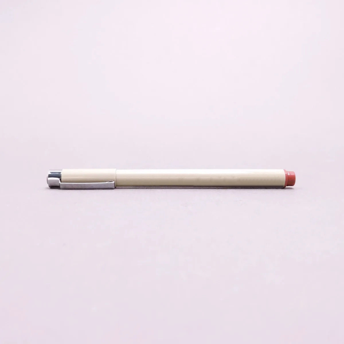 005 Fine and Colored Acrylic Markers