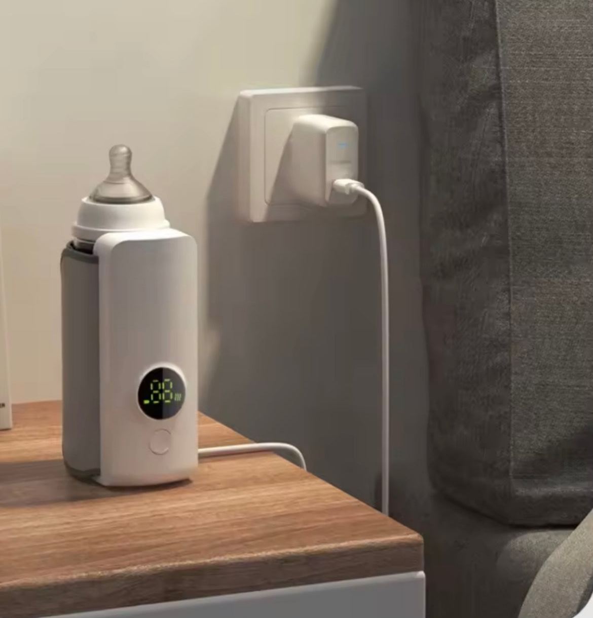 Smart Baby Milk Heater with Digital Temperature Display – Portable Bottle Warmer