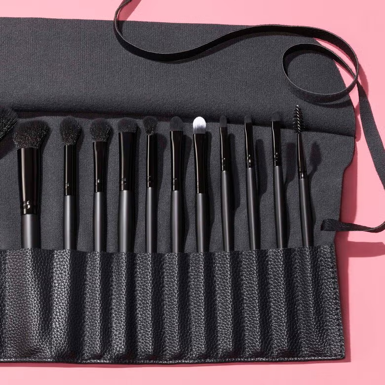 17-Piece Ultimate Makeup Brush Set & Travel Roll
