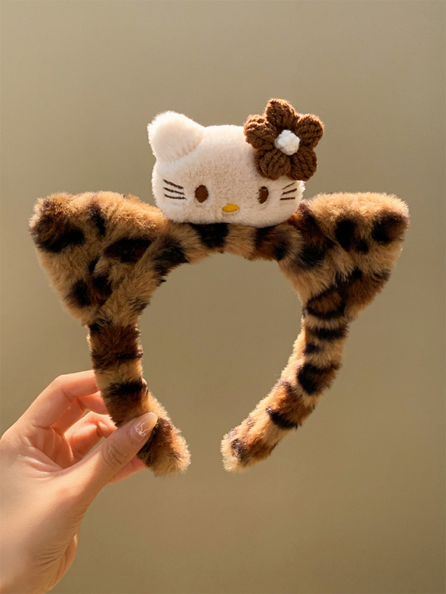 Cute Tan Hello Kitty Leopard Print Plush Headband – Skincare & Makeup Cartoon Hair Accessory