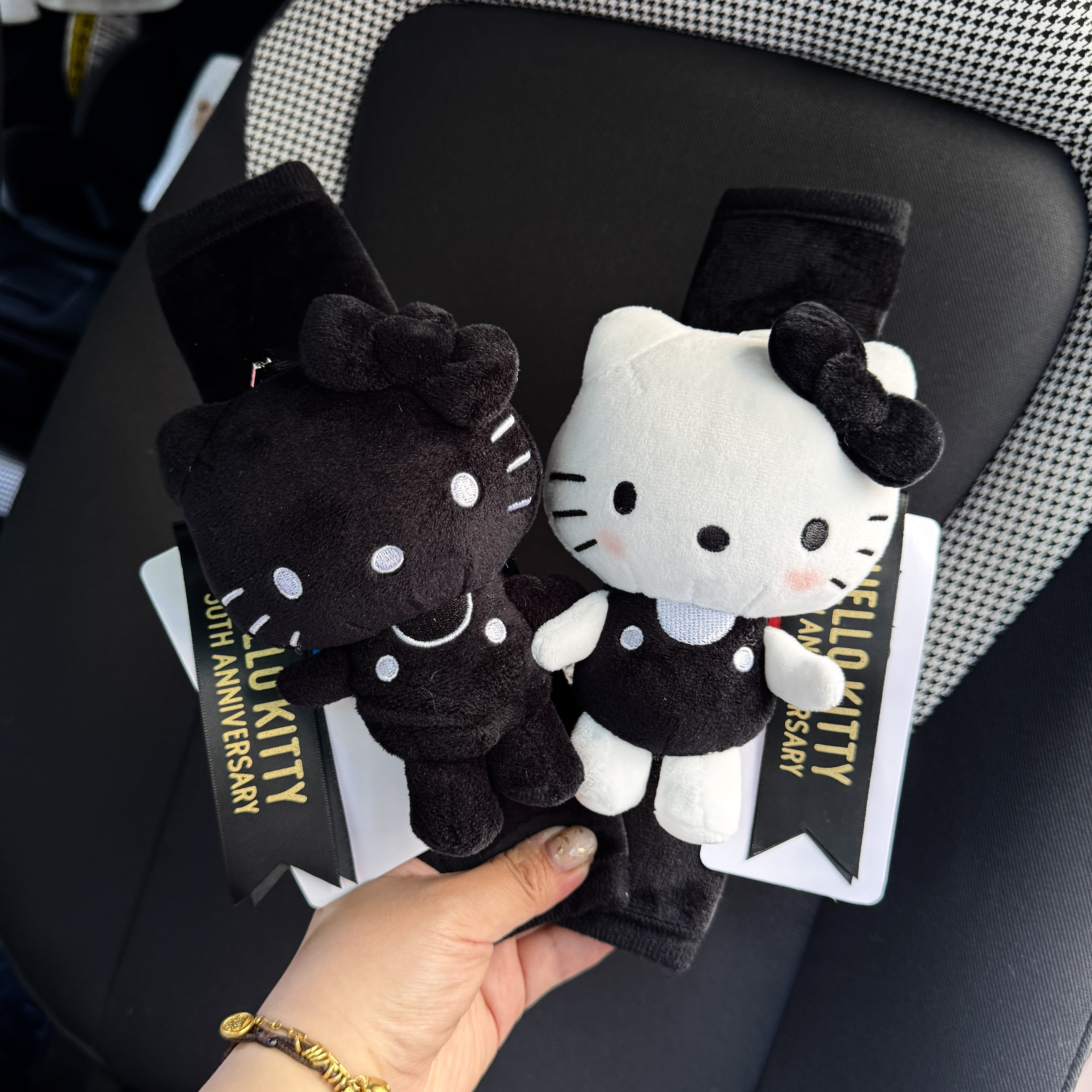 Cute HK Car Seat Belt Shoulder Pad Cover Car Accessories - Kawaii Safety Belt Protector with Cute 02250606