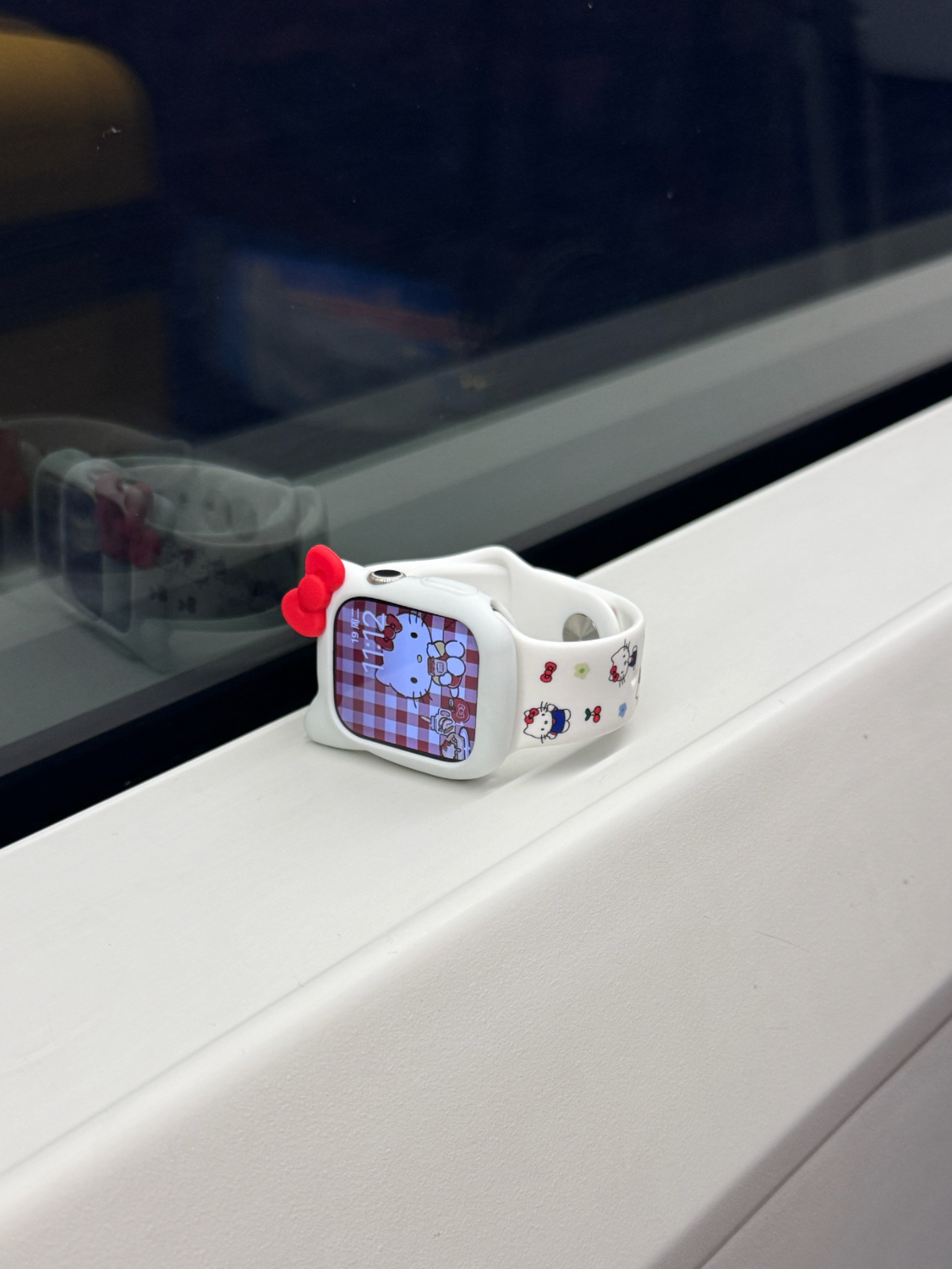 Hello Kitty Apple Watch Band - Cute and Comfortable