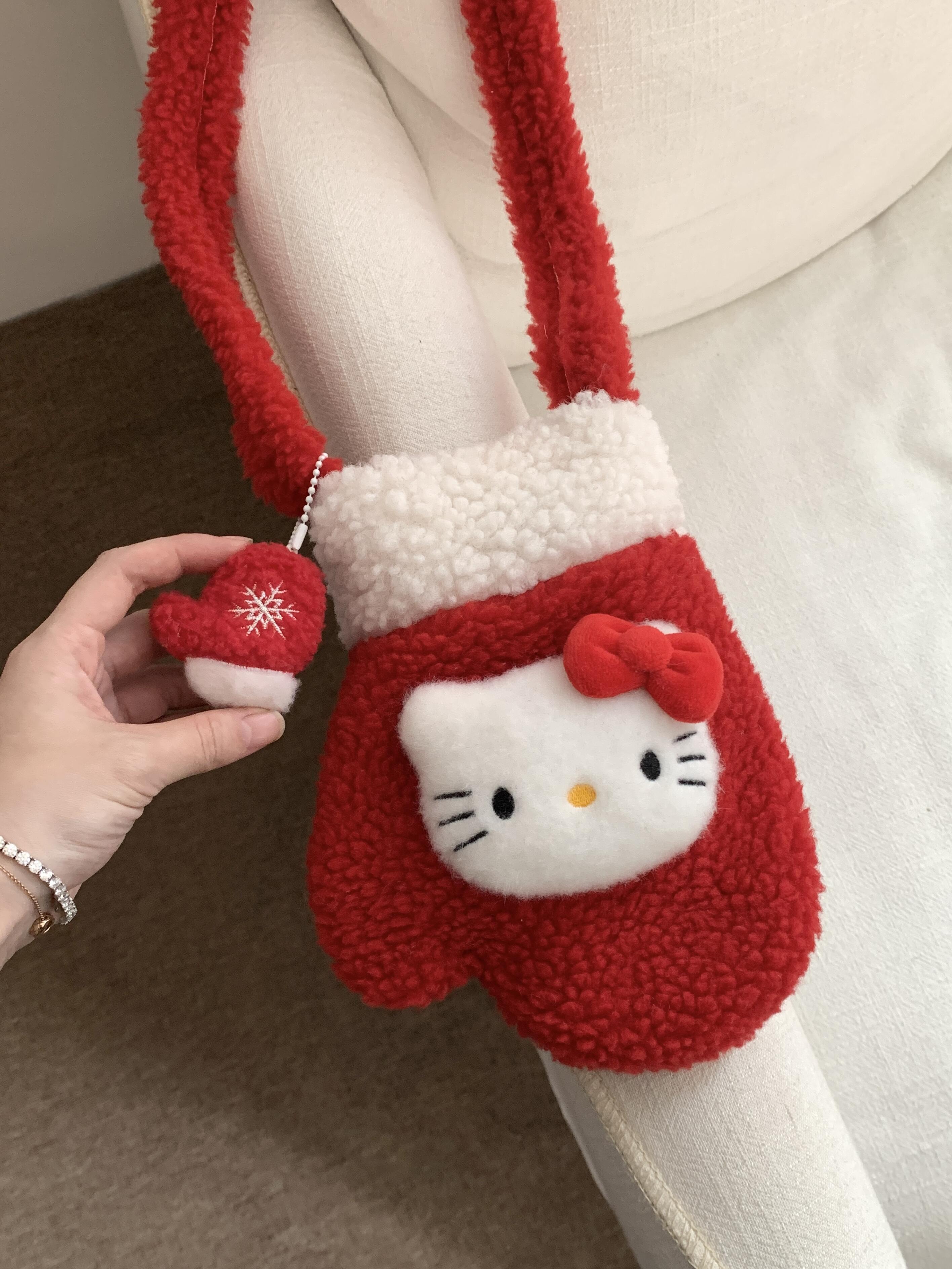 HK Christmas Mittens Plush Crossbody Bag Lamb Fleece Winter Shoulder Bag 01251211