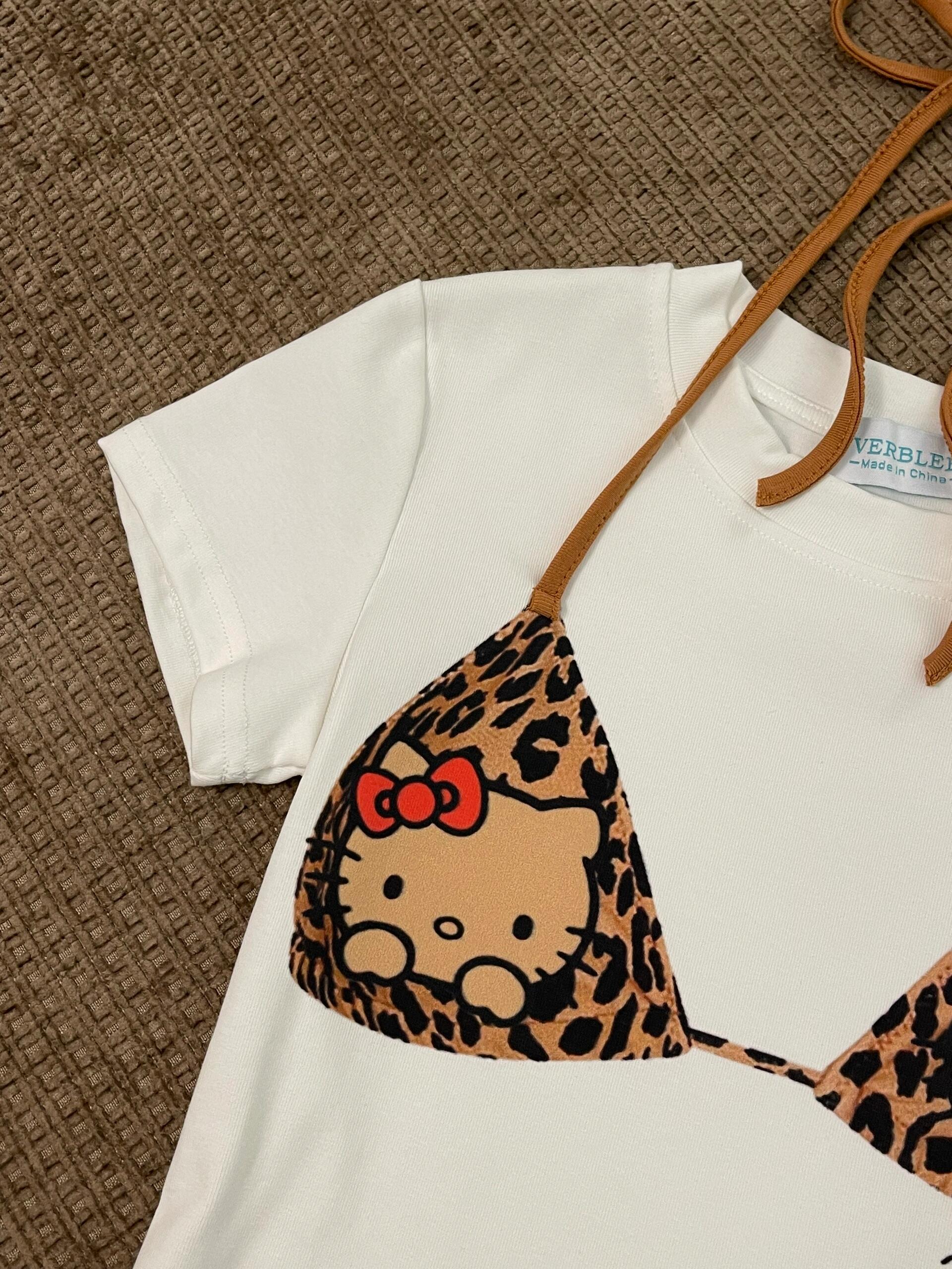 Retro Leopard Print HK Tee - Vintage Short Sleeve Women's Top with Sizing Chart 01250605