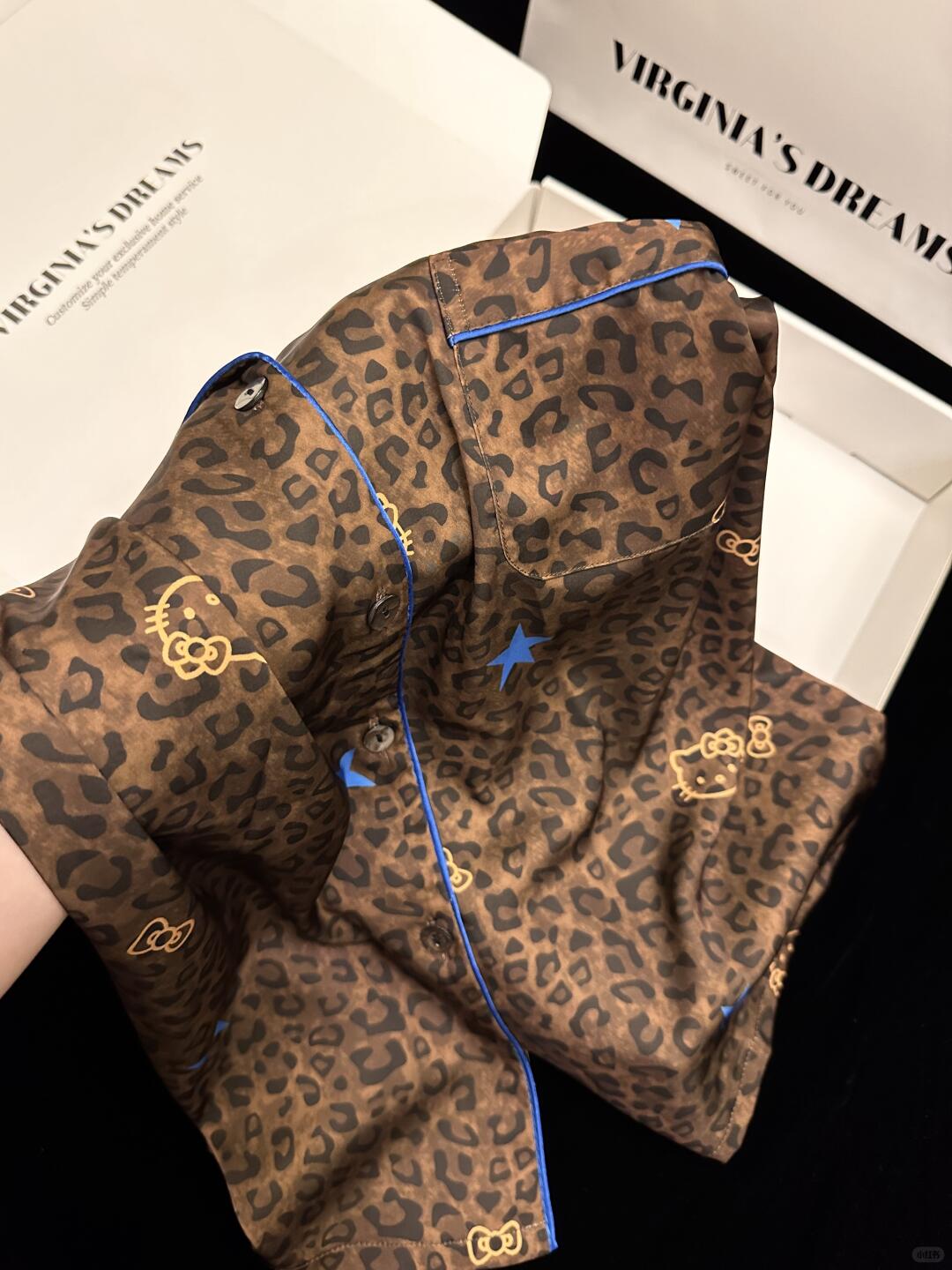 Blue Star Leopard HK Satin Pajama Set – Soft Silky Sleepwear for Women, Loungewear with Kawaii Kitty Design, Sizes M-XL 02250814