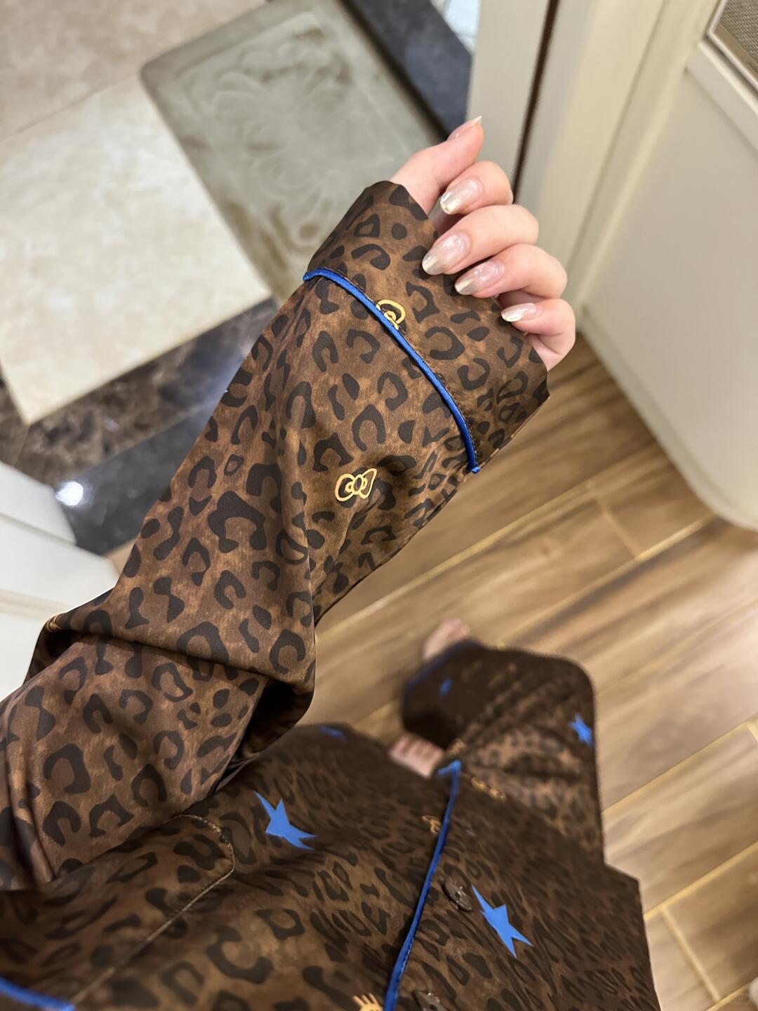 Blue Star Leopard HK Satin Pajama Set – Soft Silky Sleepwear for Women, Loungewear with Kawaii Kitty Design, Sizes M-XL 02250814