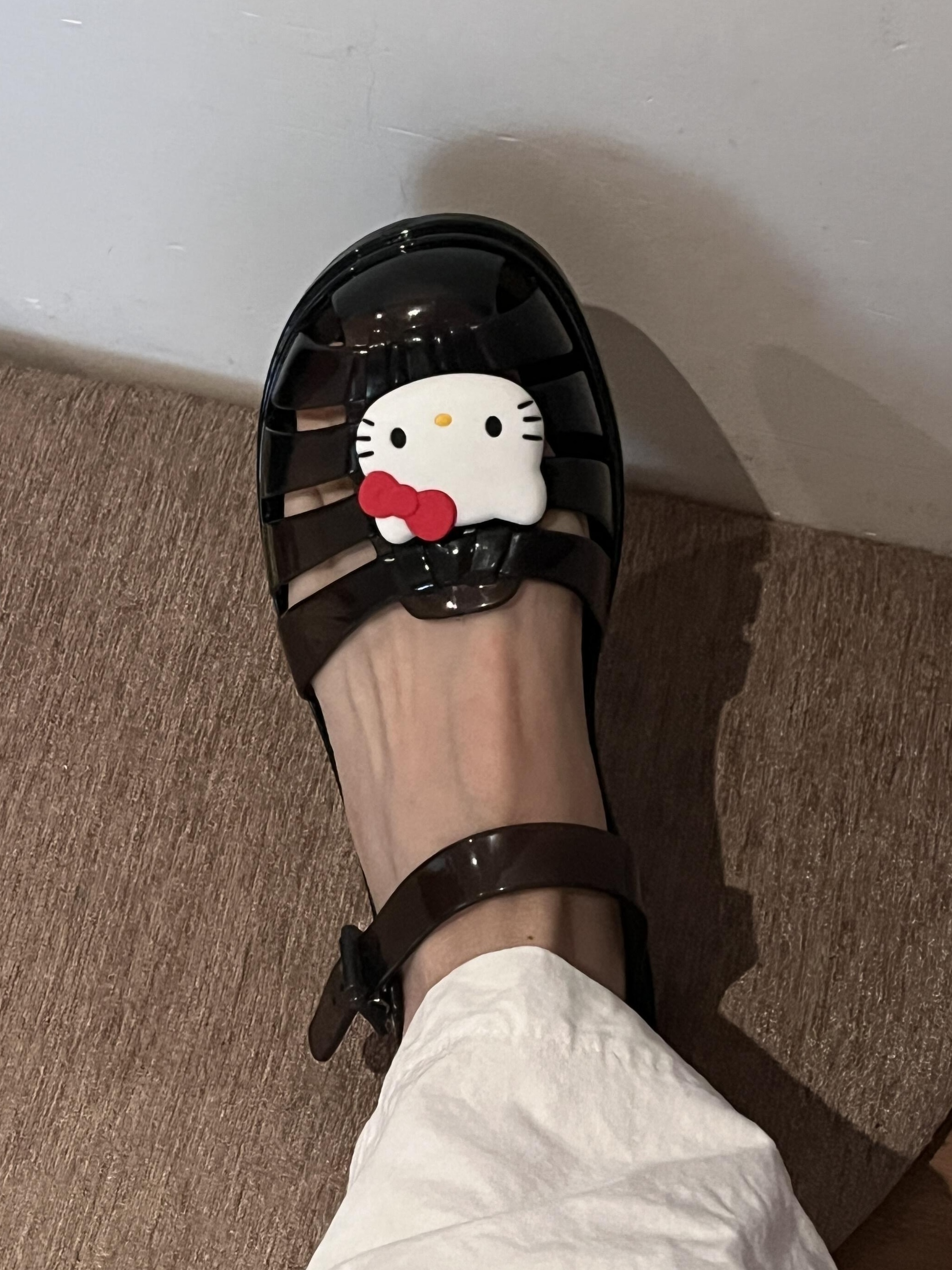 HK Jelly Transparent Sandals - DIY Adjustable Beach Slides for Women & Kids 01250606