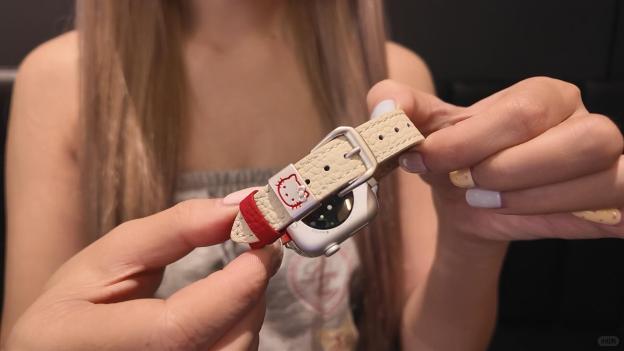 HK Red & Off-White Leather Apple Watch Strap 01251026, Cute Colorblock Band for Women, Soft Genuine Leather Watch Band, Kawaii Apple Watch Accessories