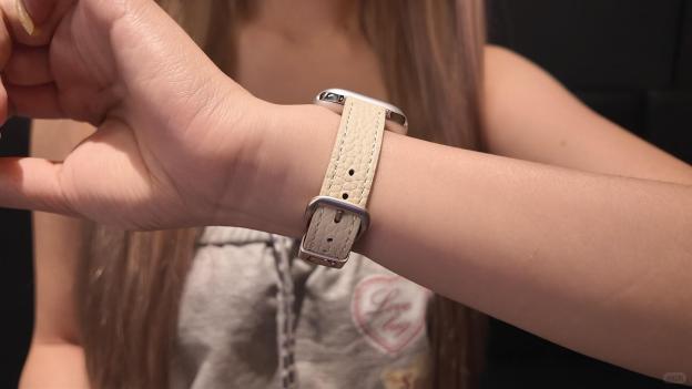 HK Red & Off-White Leather Apple Watch Strap 01251026, Cute Colorblock Band for Women, Soft Genuine Leather Watch Band, Kawaii Apple Watch Accessories