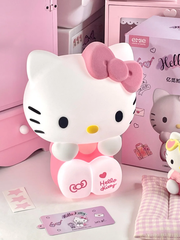 Cute Eye-Caring Hello Kitty Pat Lamp