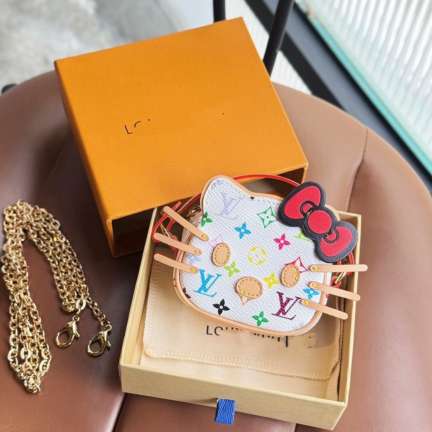 HK Mini Designer-Inspired Handbag, Cute Kitty Bag with Red Bow, Stylish and Compact for Daily Use 01260410