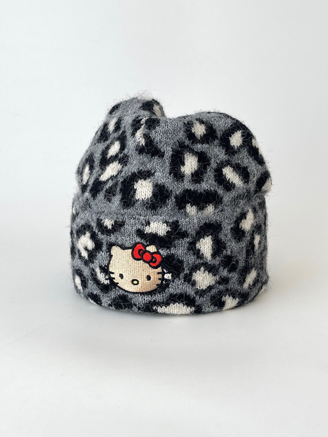 HK Leopard Knit Beanie for Women, Cute Warm Winter Hat, Elastic Cozy Skull Cap, Fashionable Knitted Headwear for Cold Weather 01250923