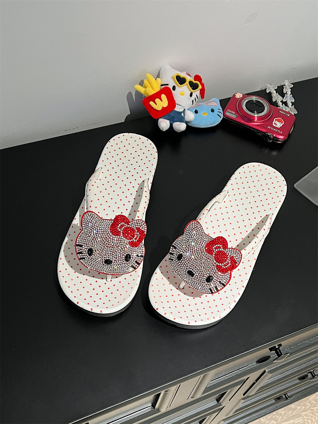 Kung Fu Kitty~ Cute Kitty Cat Flip-Flops for Women Summer New Thick Sole Non-Slip Beach Toe Post Sandals · White Thick Sole Plain 38-39 (Suitable for 37-38)
