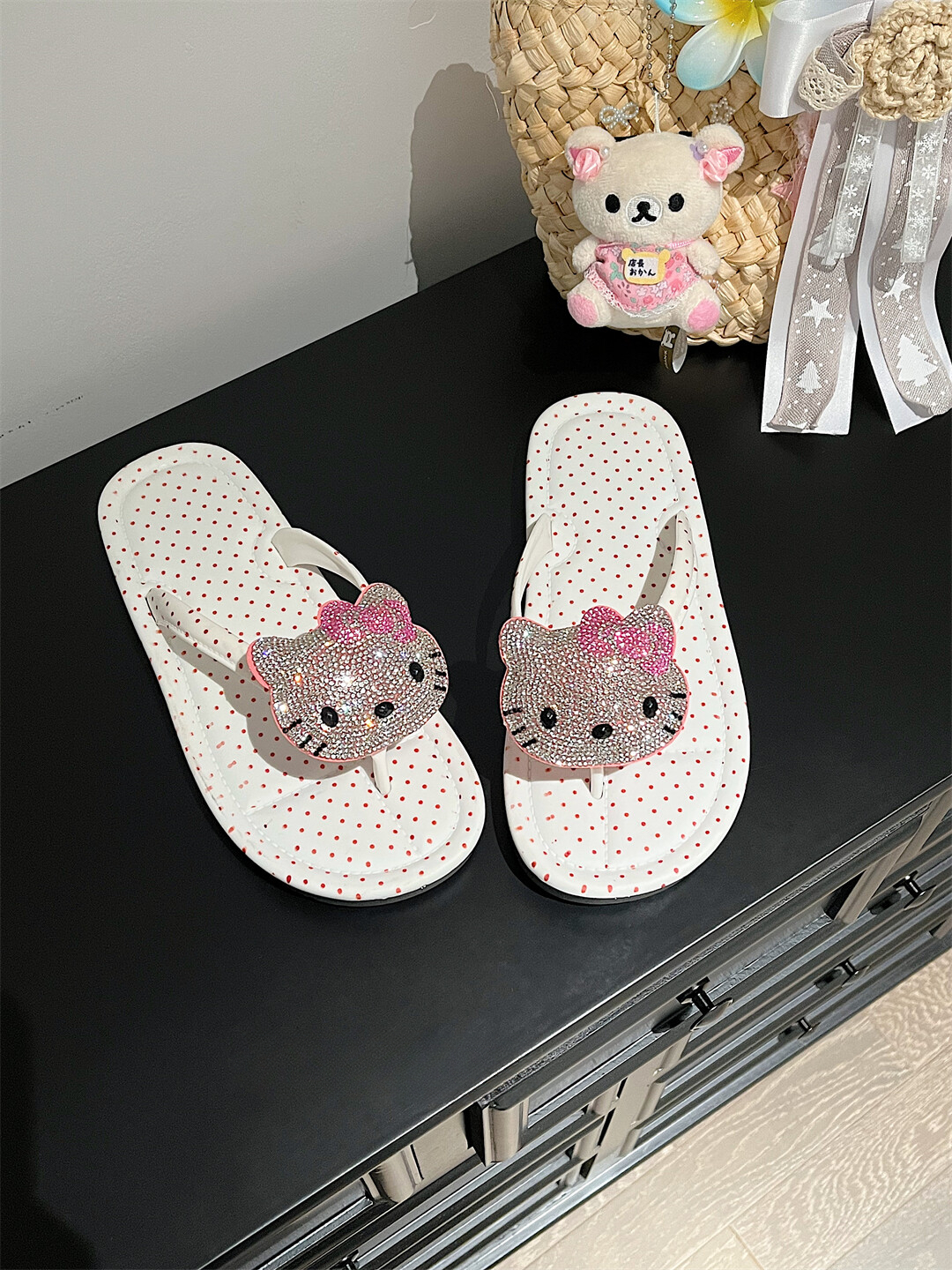 Kung Fu Kitty~ Cute Kitty Cat Flip-Flops for Women Summer New Thick Sole Non-Slip Beach Toe Post Sandals · White Thick Sole Plain 38-39 (Suitable for 37-38)