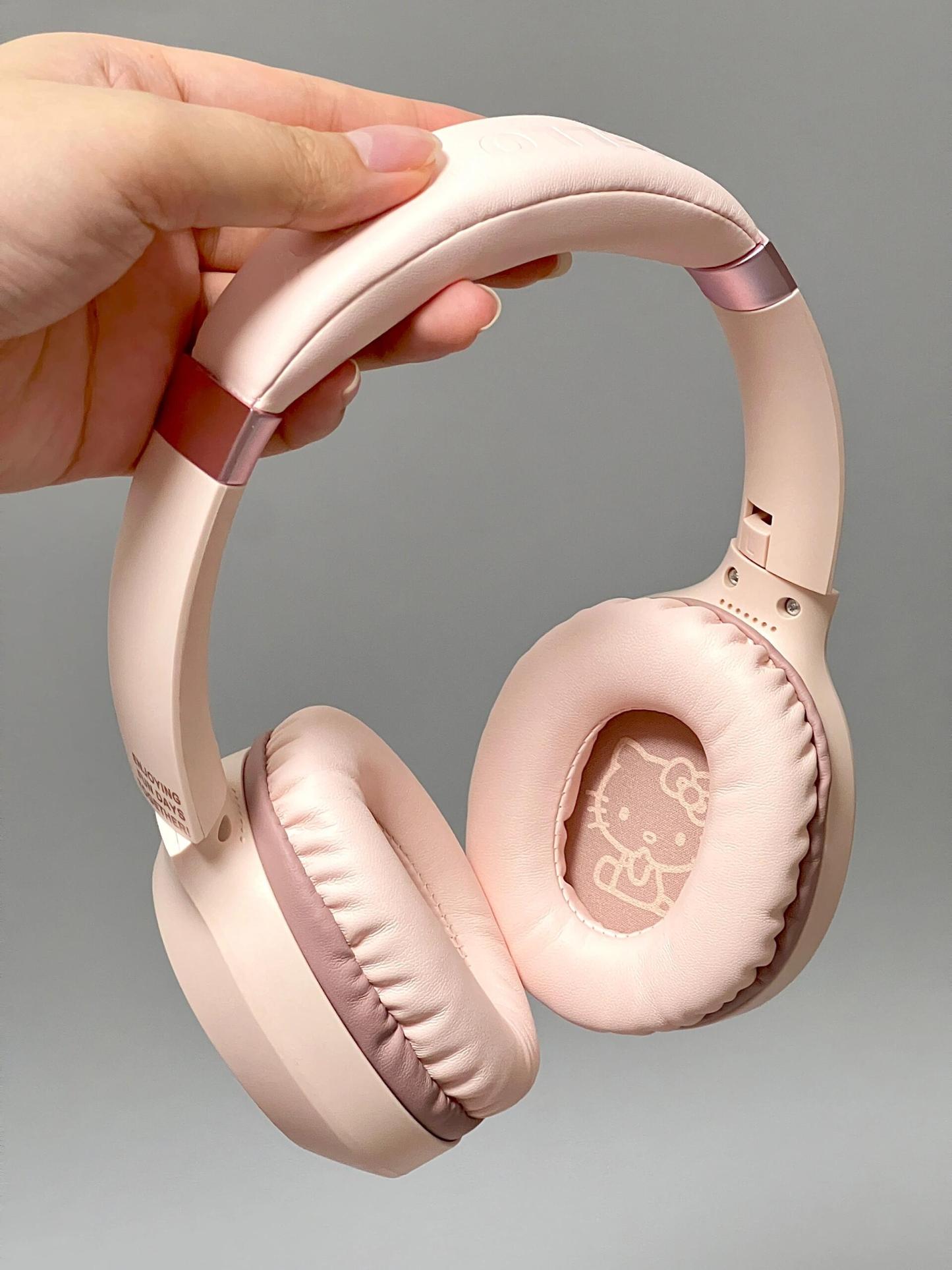 Sanrio Character Over-Ear Bluetooth Wireless Headphones - Cute & High-Quality Sound EJ1134