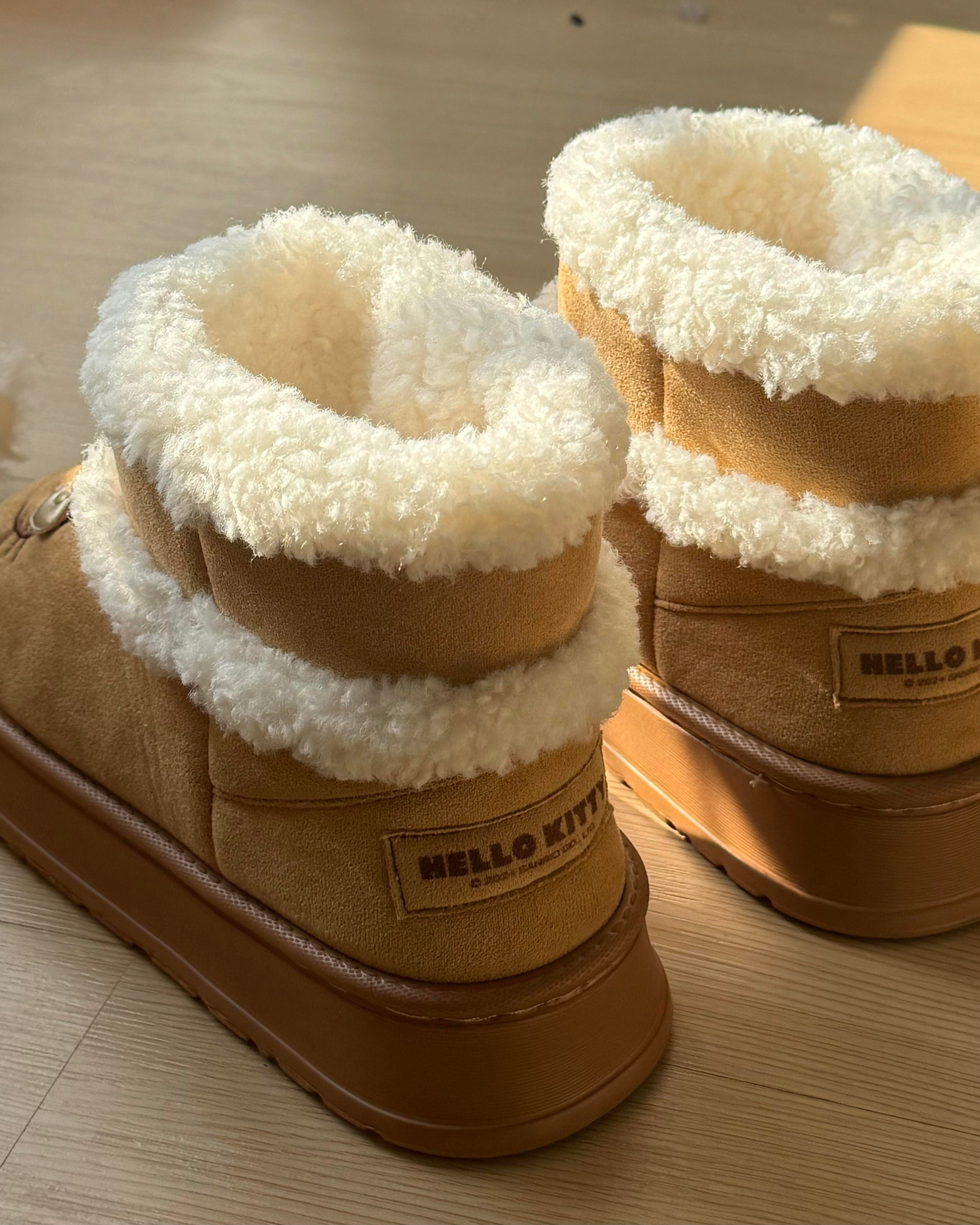 HK Cute Pompon Lace Up Fur Winter Snow Boots Fluffy Boots Shoes