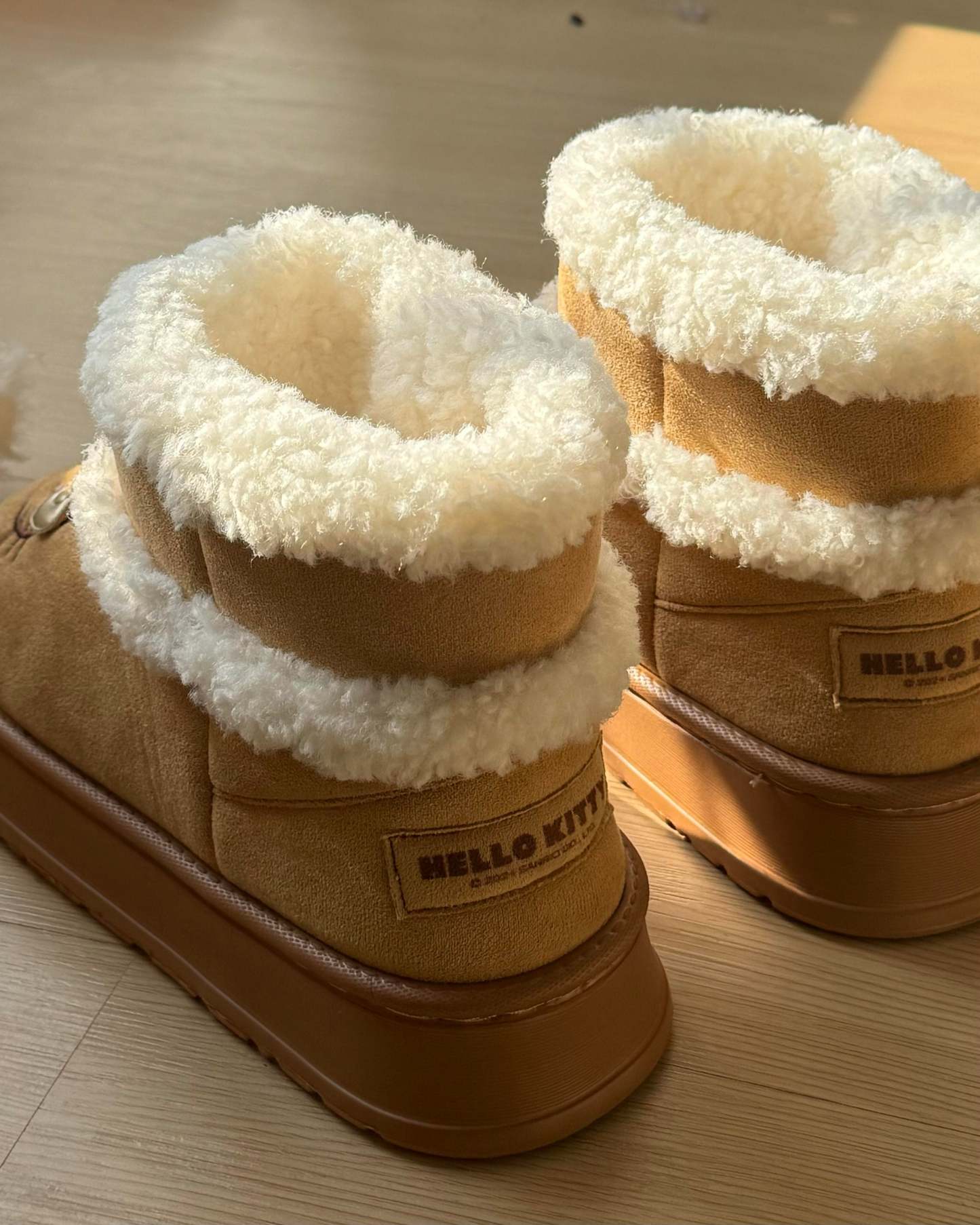 HK Cute Pompon Lace Up Fur Winter Snow Boots Fluffy Boots Shoes